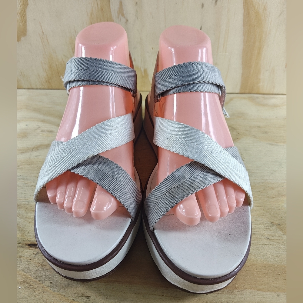 Naturalizer Women's Balena Open Toe Ankle Strap Flat Sandal Size 8M